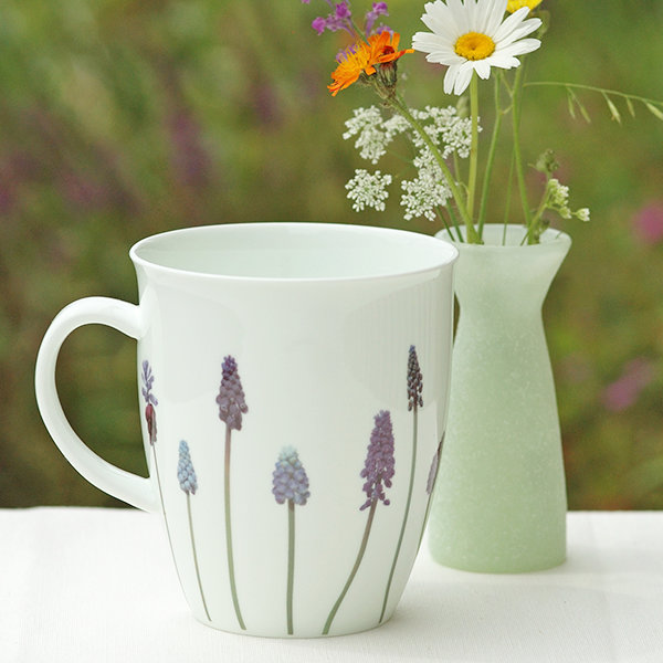 Fine Bone China Becher "Perlhyazinthen"